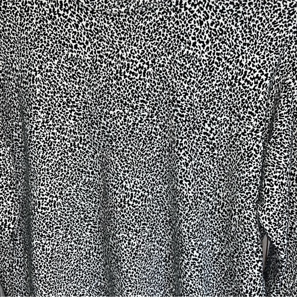 Athleta Micro Cheetah Black/ Seasalt Balance Pullover Sweatshirt XS - Picture 5 of 6